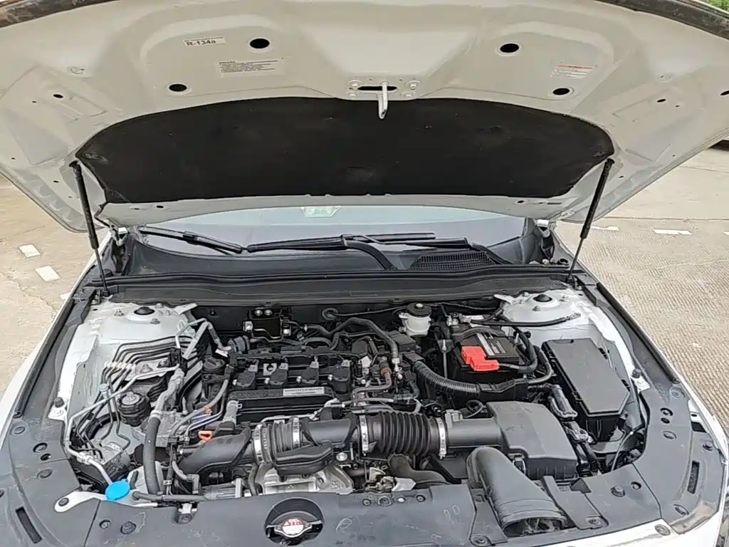 Honda Accord — фото 20