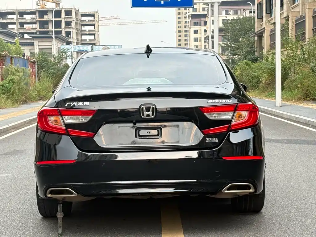 Honda Accord — фото 9