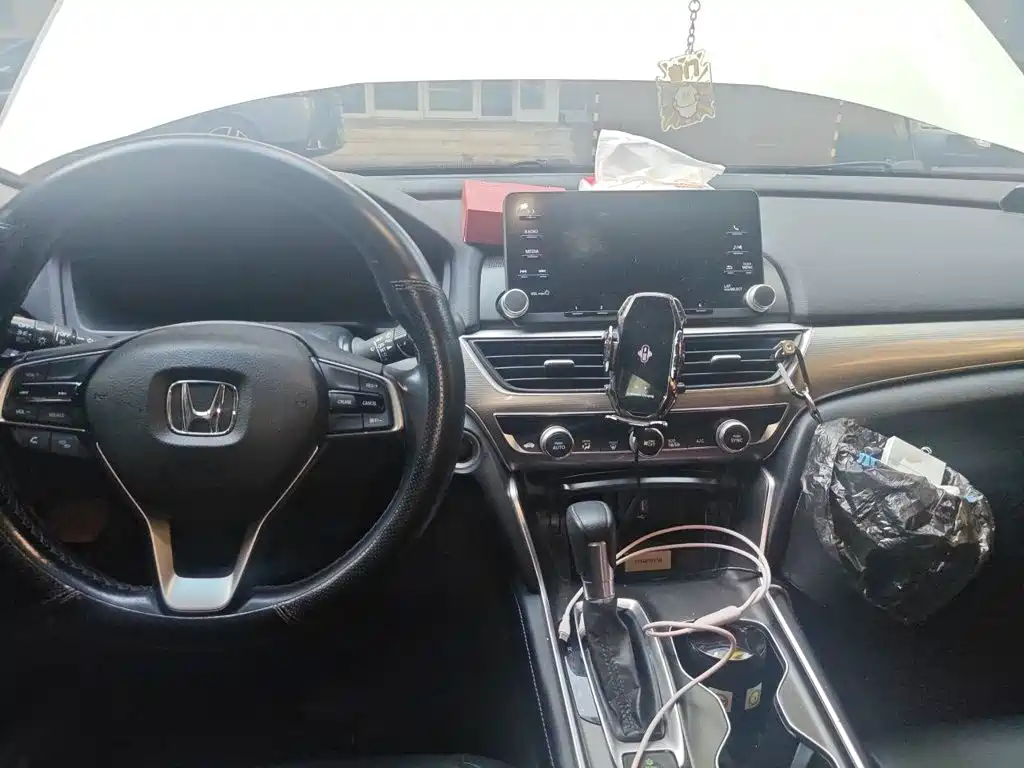 Honda Accord — фото 5