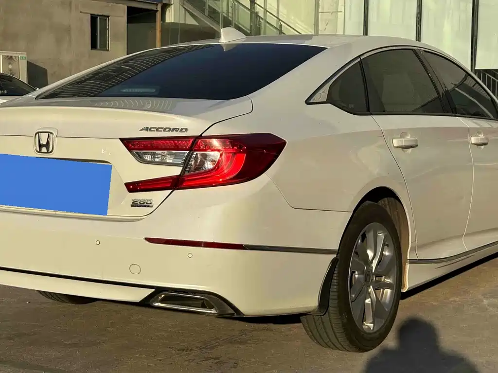 Honda Accord — фото 5