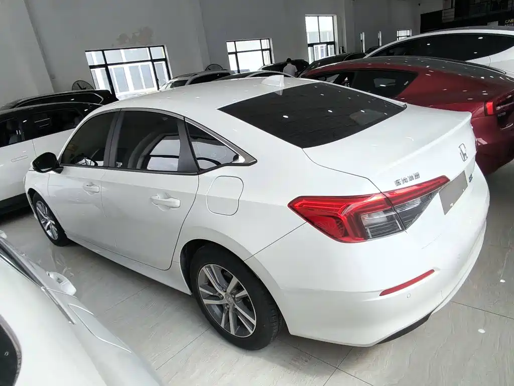 Honda Civic — фото 5