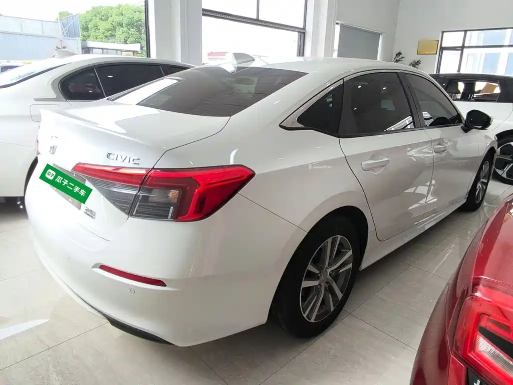 Honda Civic — фото 7