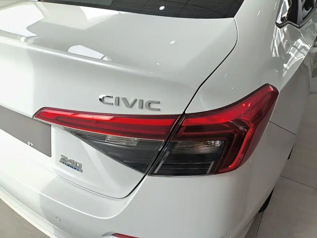 Honda Civic — фото 8