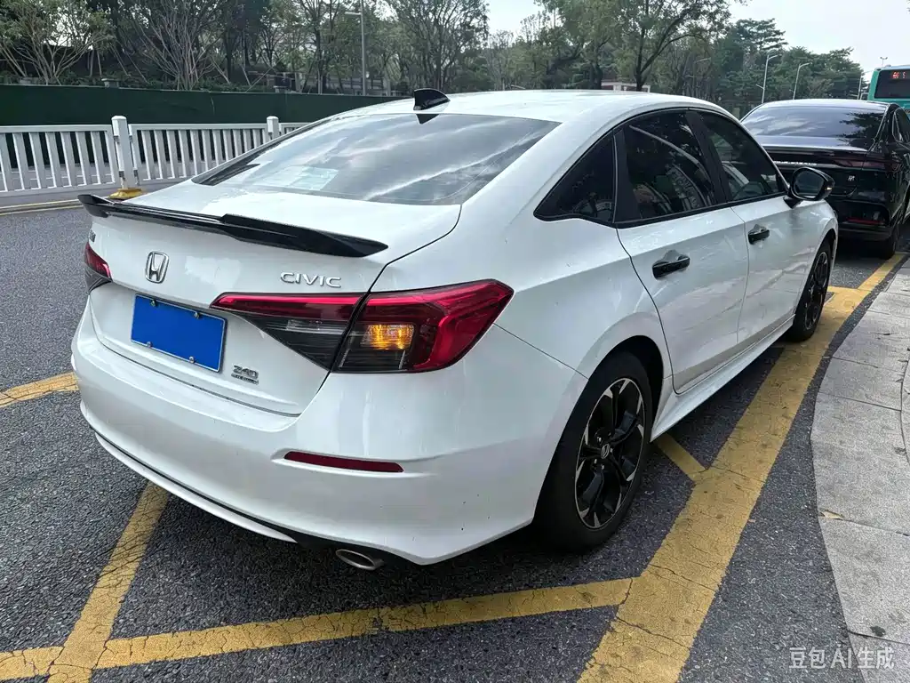 Honda Civic — фото 2