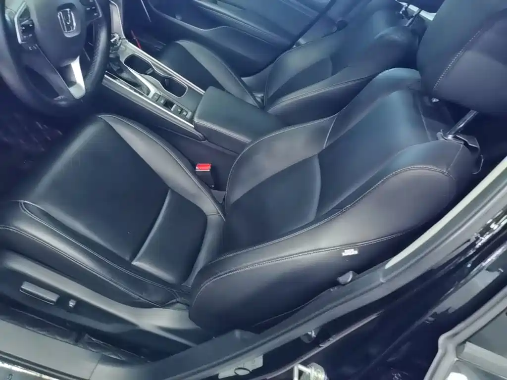 Honda Accord — фото 15