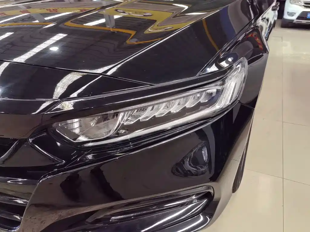 Honda Accord — фото 24