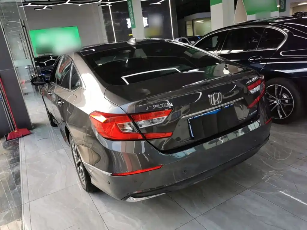 Honda Accord — фото 5