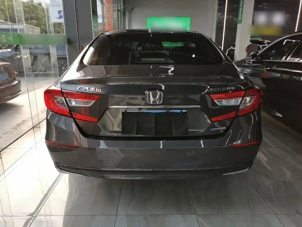 Honda Accord — фото 6