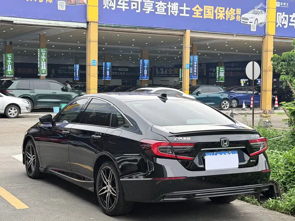 Honda Accord — фото 13