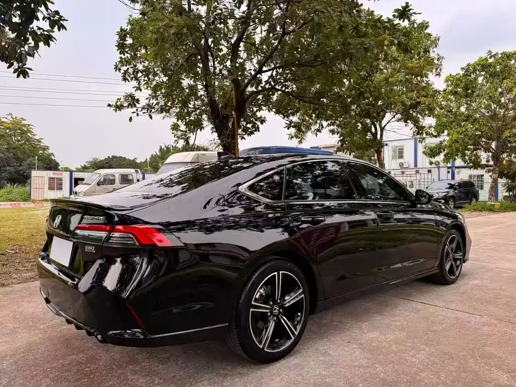 Honda Inspire — фото 9