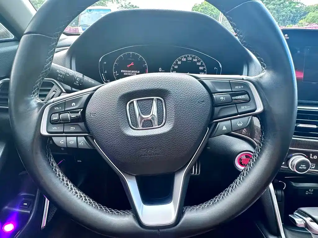Honda Accord — фото 11