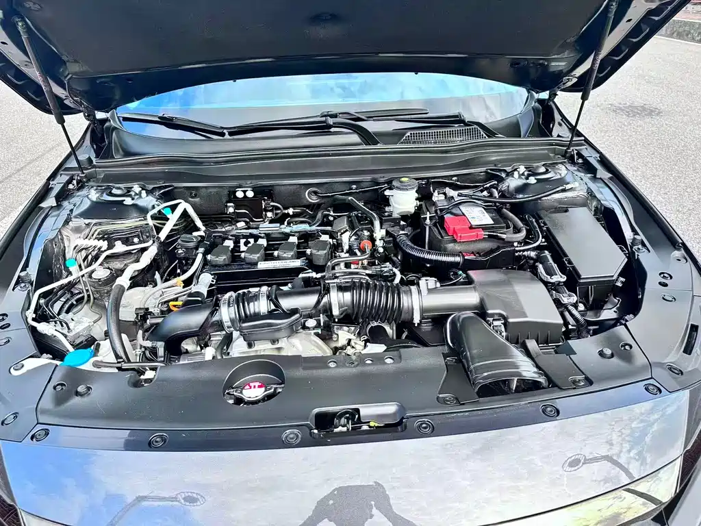 Honda Accord — фото 17