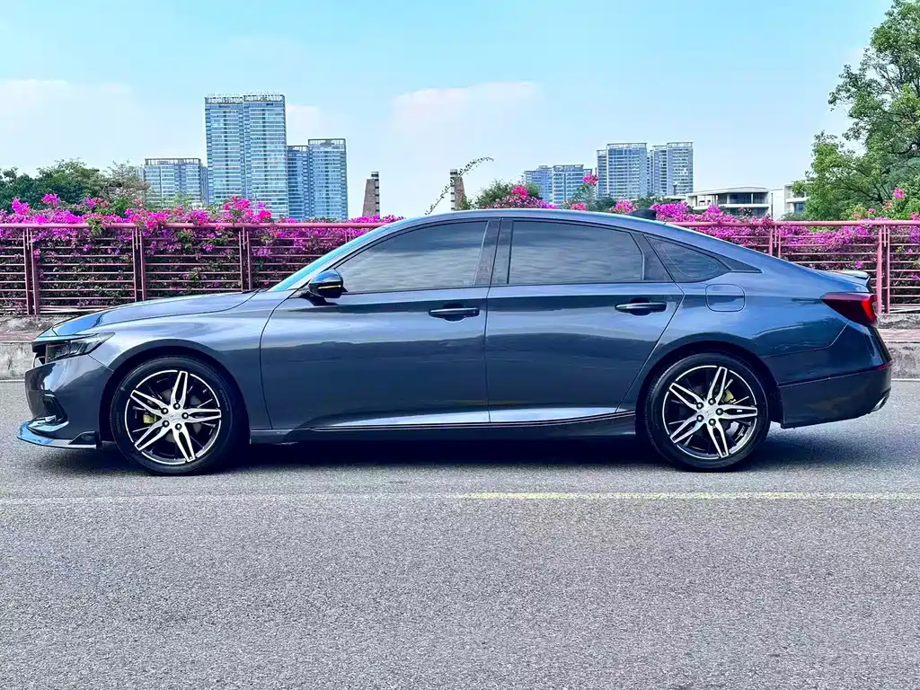 Honda Accord — фото 4