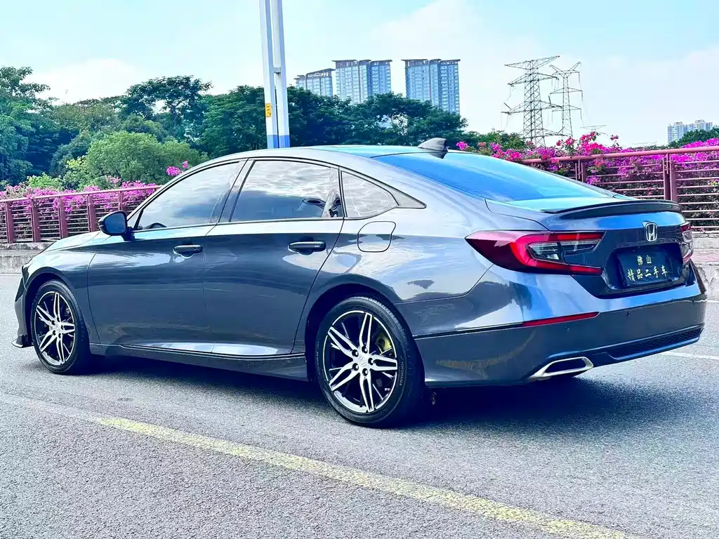 Honda Accord — фото 5