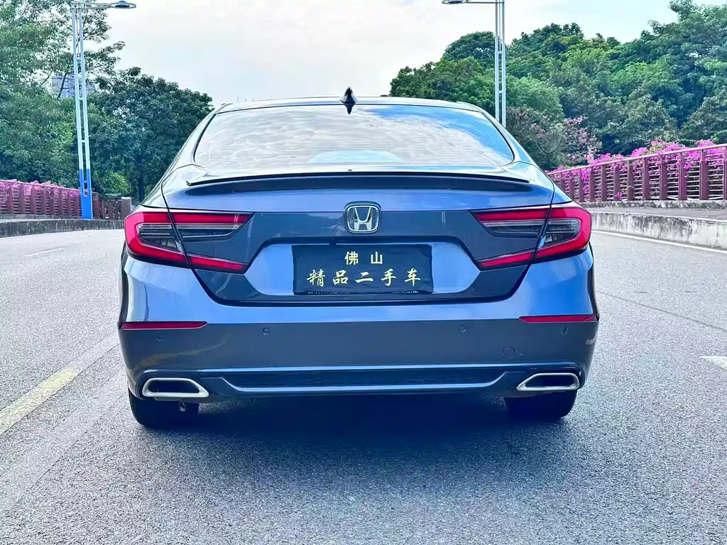 Honda Accord — фото 6