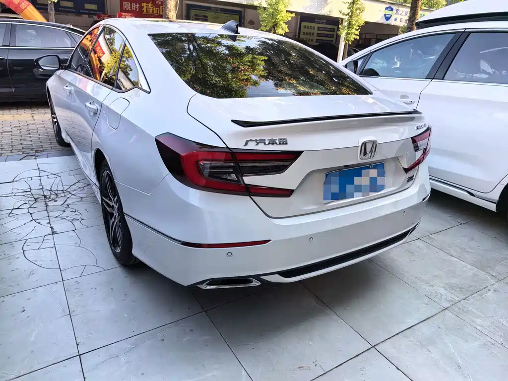 Honda Accord — фото 14
