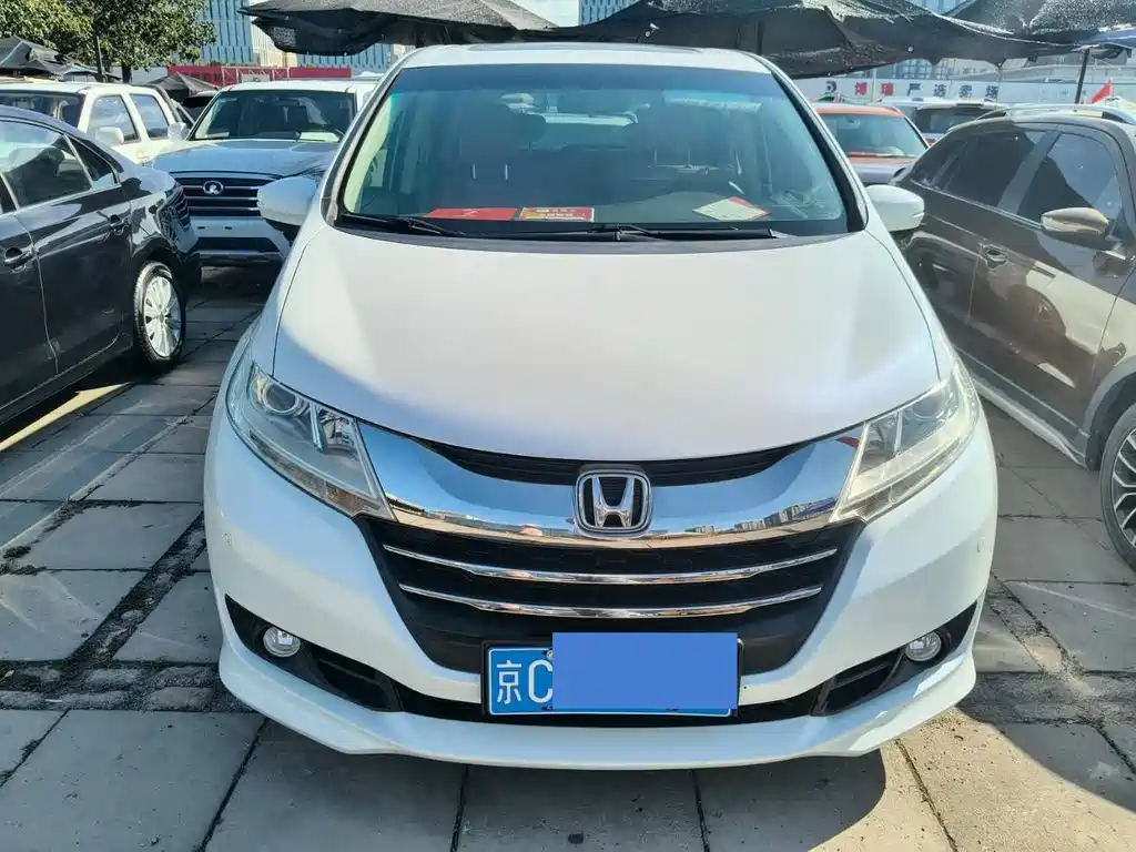 Honda Odyssey — фото 2