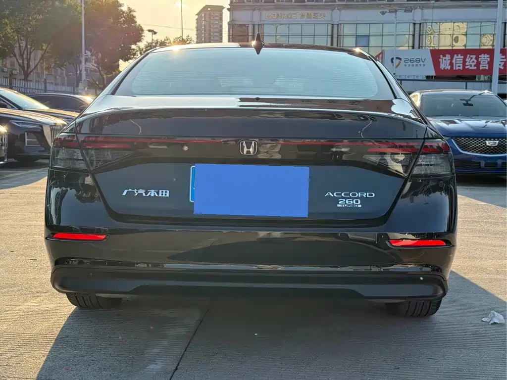 Honda Accord — фото 6