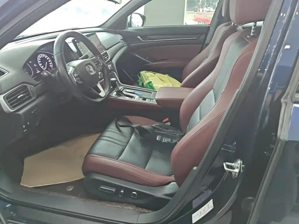 Honda Inspire — фото 15