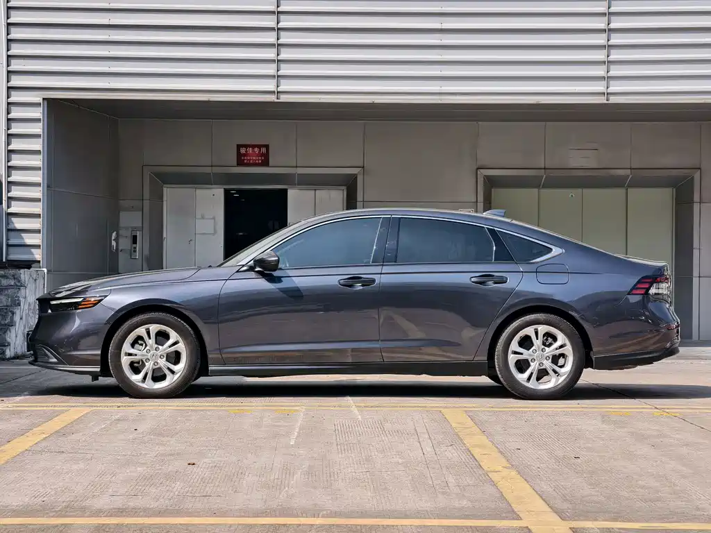 Honda Accord — фото 6