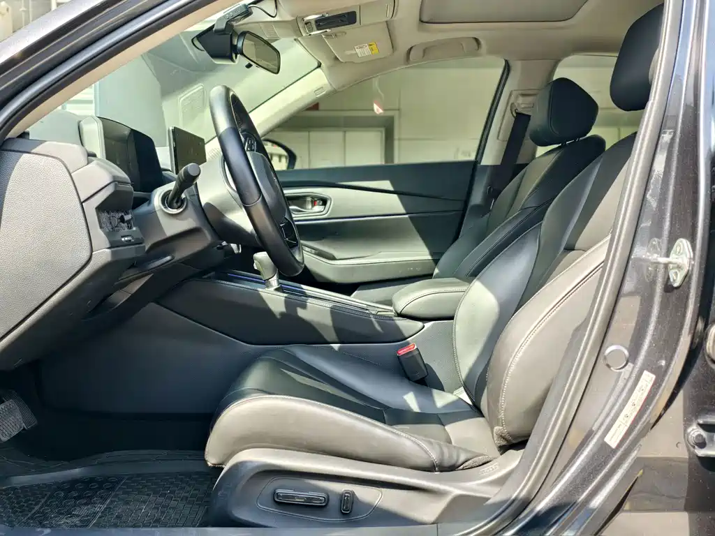 Honda Accord — фото 10