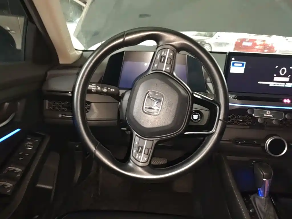 Honda Accord — фото 11