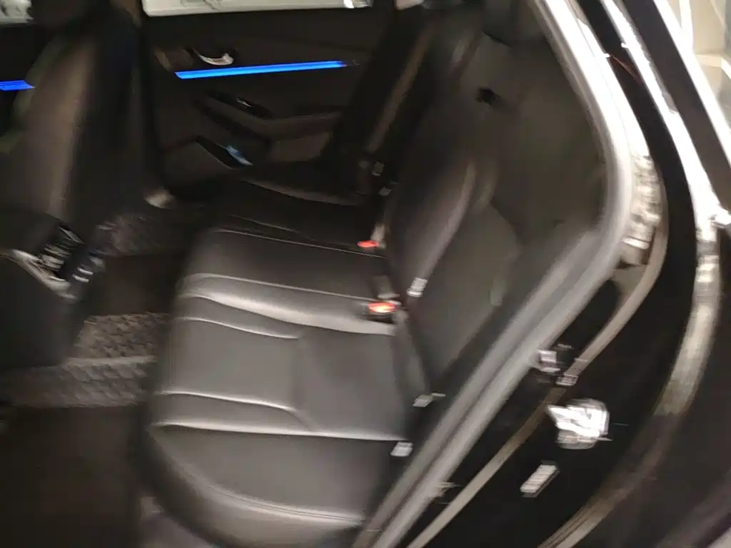 Honda Accord — фото 17