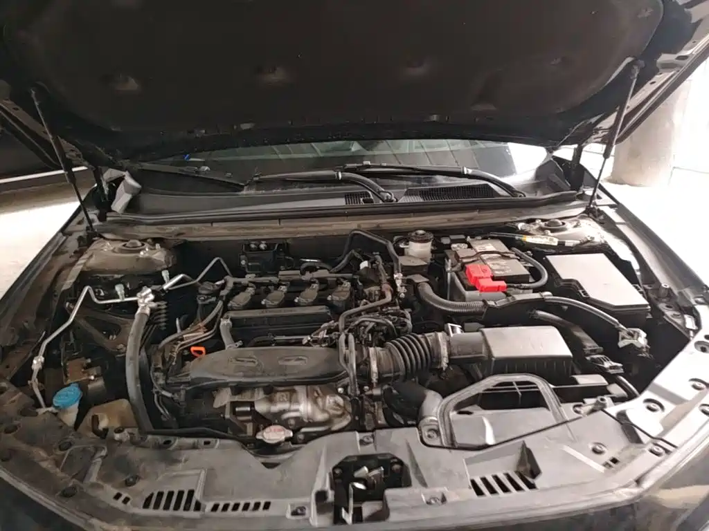 Honda Accord — фото 20