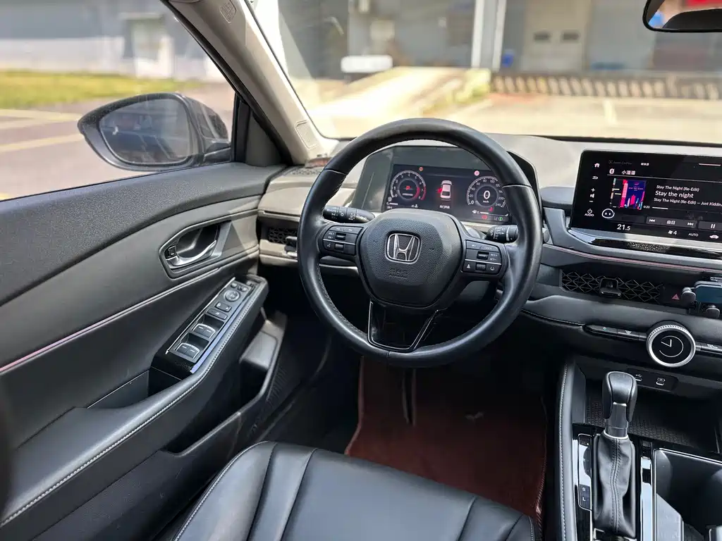 Honda Accord — фото 13