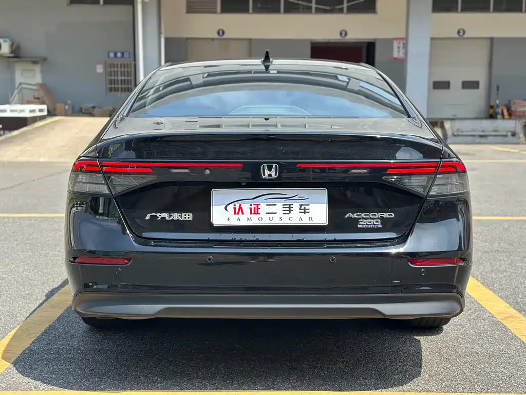 Honda Accord — фото 17