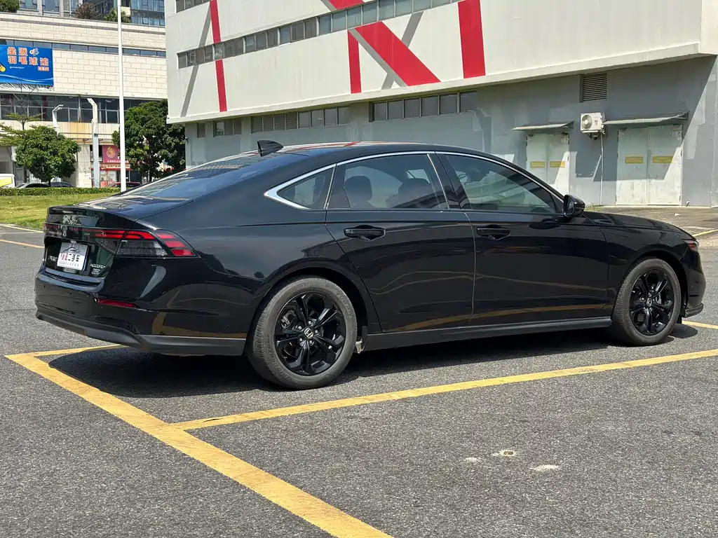 Honda Accord — фото 18