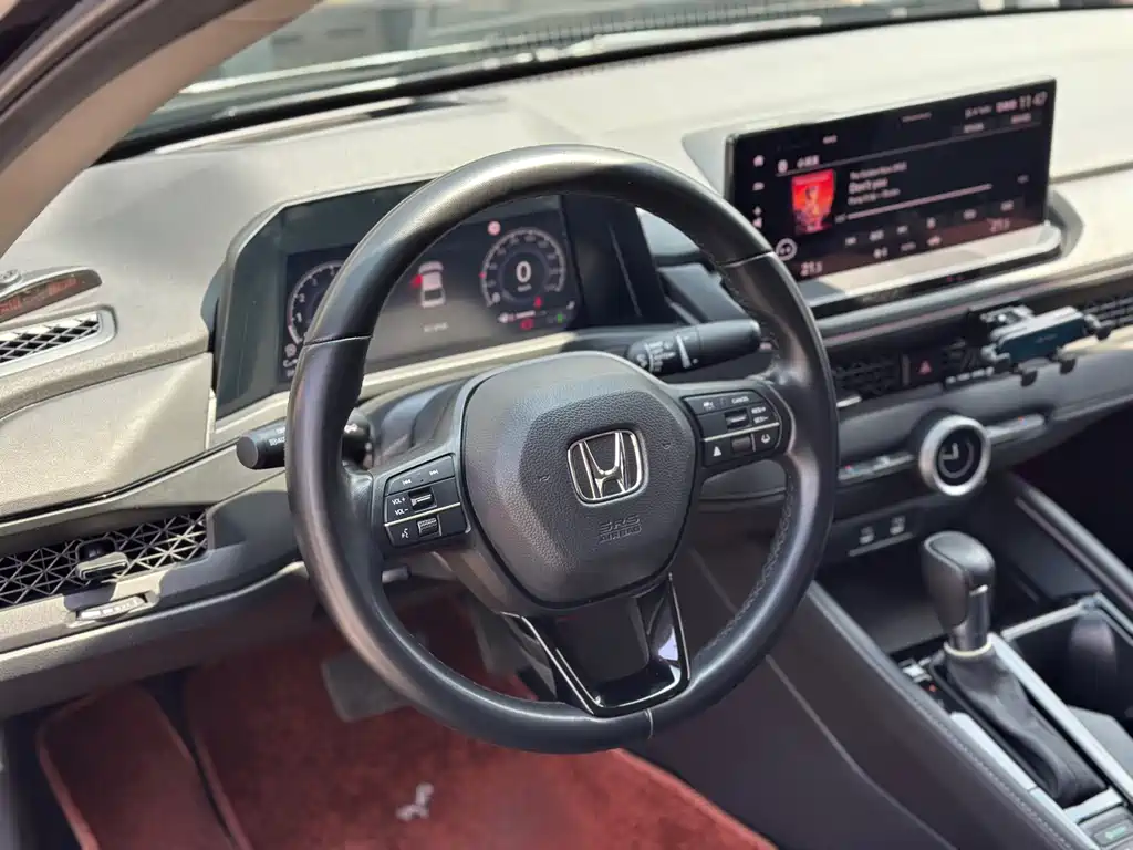 Honda Accord — фото 6