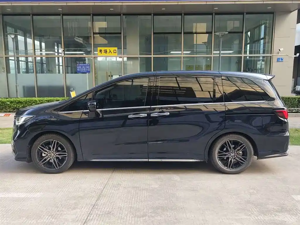 Honda Odyssey — фото 3
