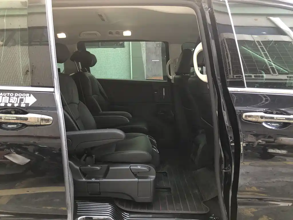 Honda Odyssey — фото 14