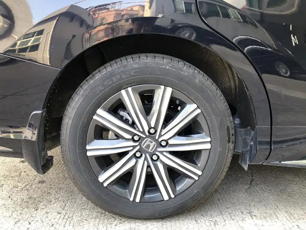 Honda Odyssey — фото 10