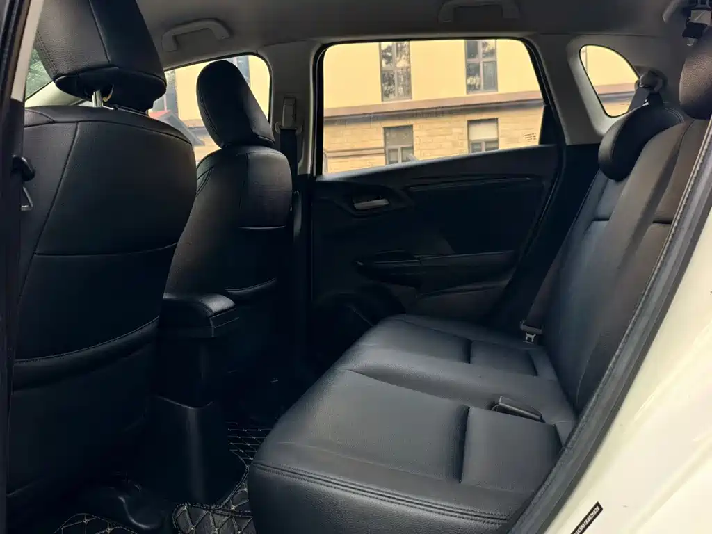 Honda Fit — фото 6