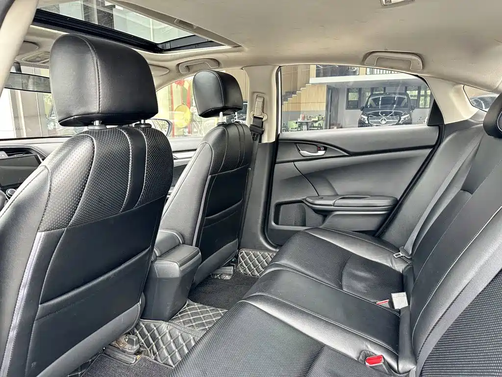 Honda Civic — фото 13