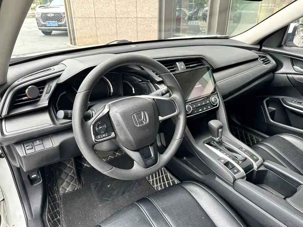 Honda Civic — фото 10