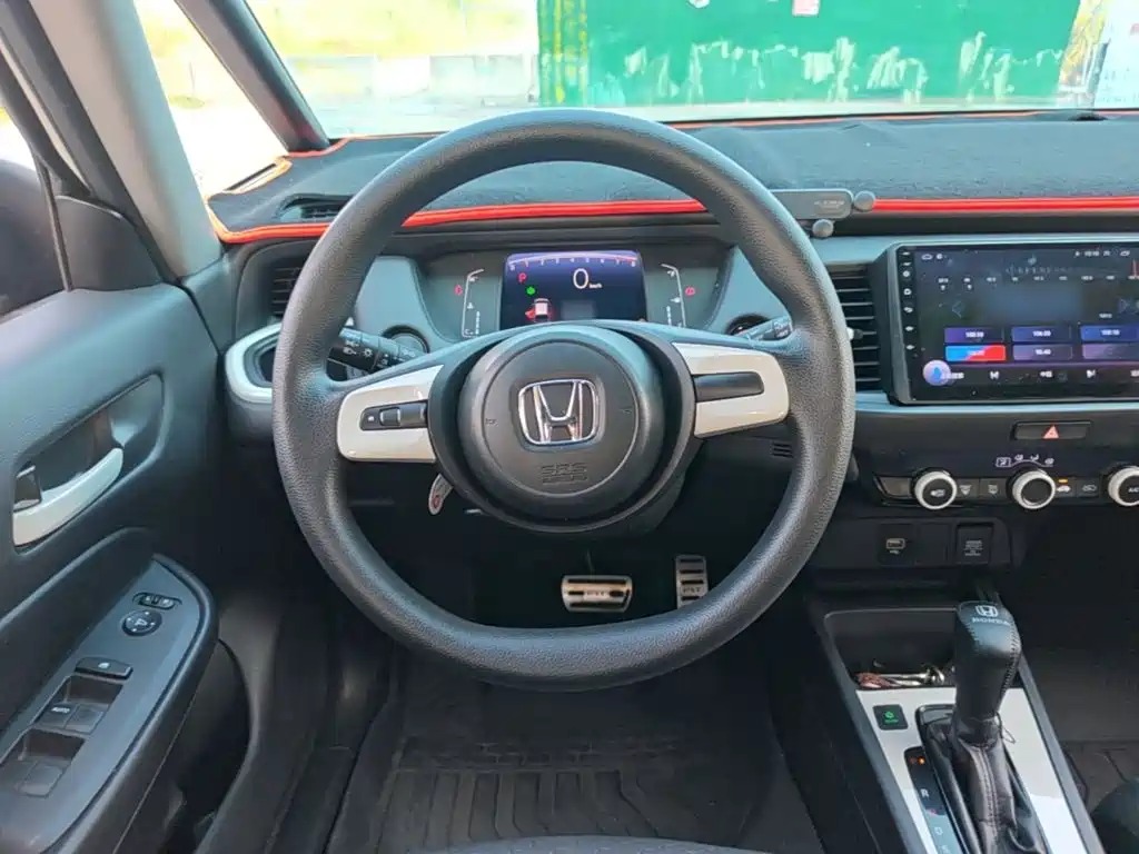 Honda Fit — фото 11