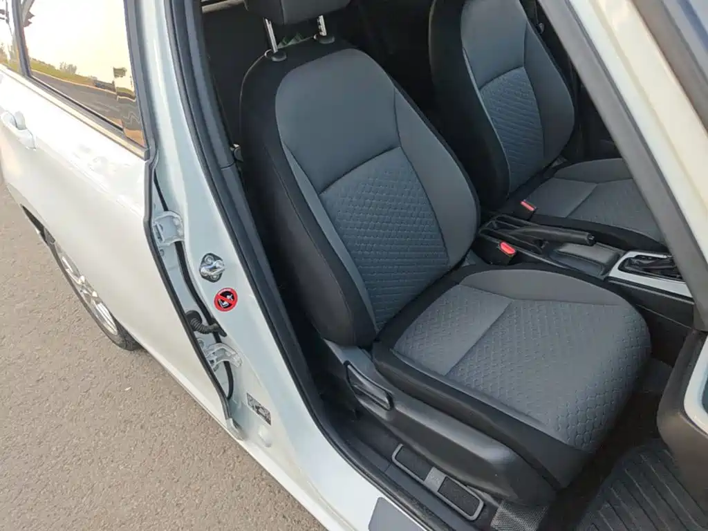 Honda Fit — фото 25