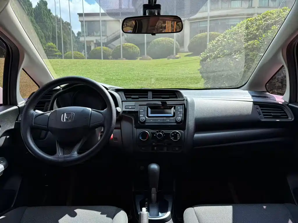 Honda Fit — фото 15