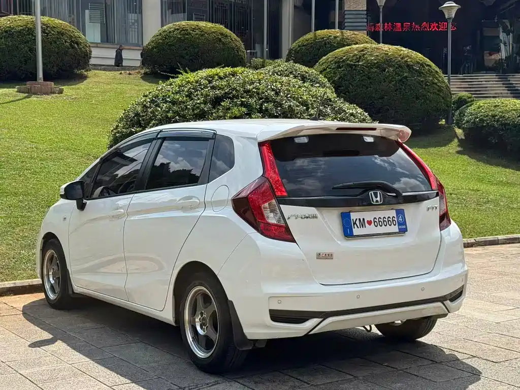 Honda Fit — фото 6