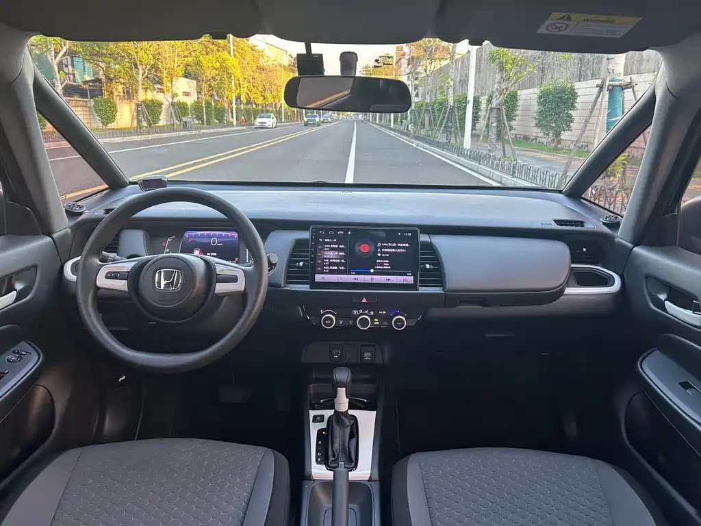 Honda Fit — фото 5