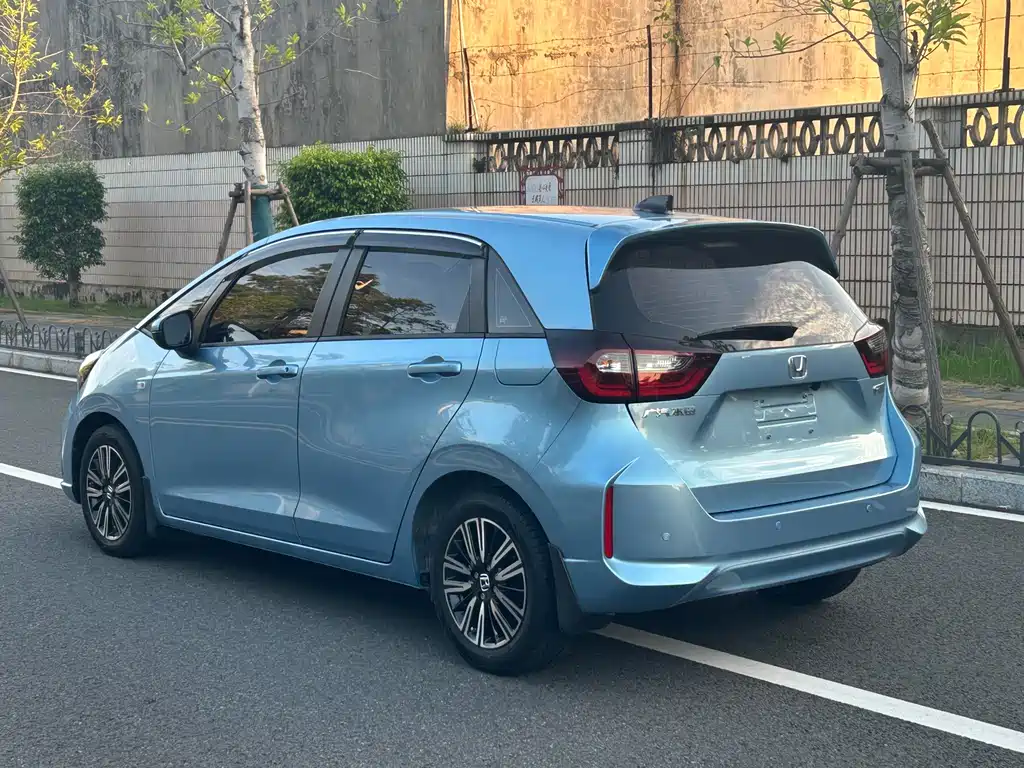 Honda Fit — фото 7