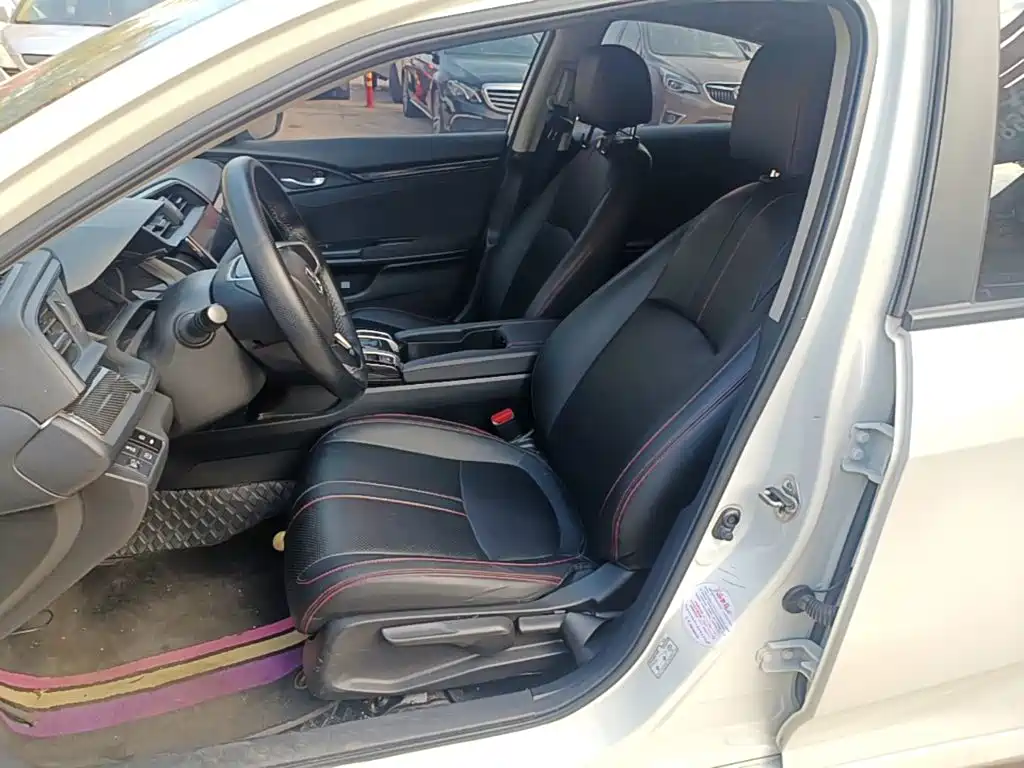 Honda Civic — фото 15