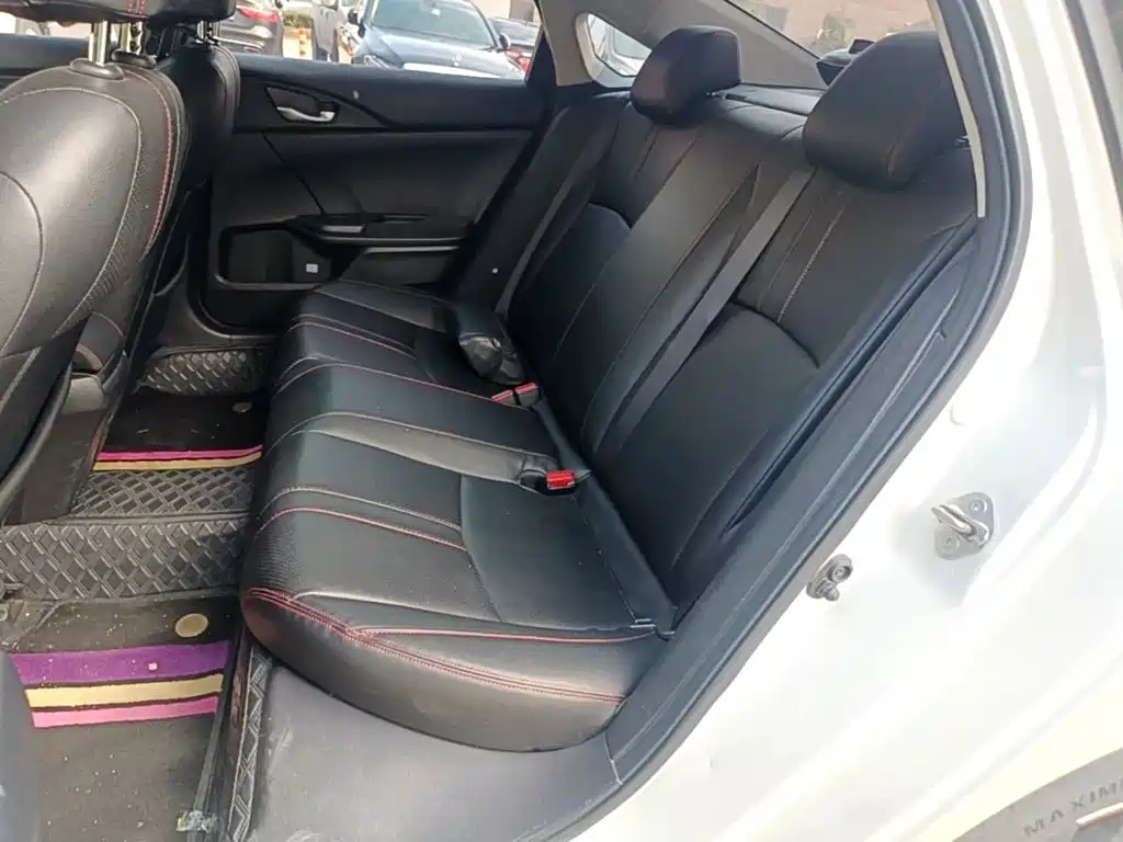 Honda Civic — фото 17