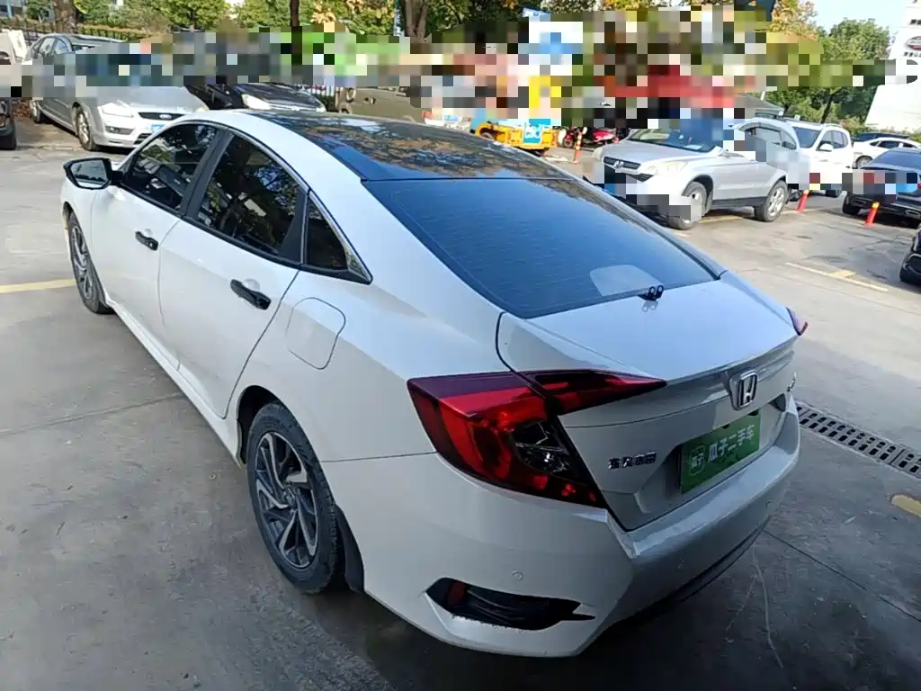 Honda Civic — фото 5