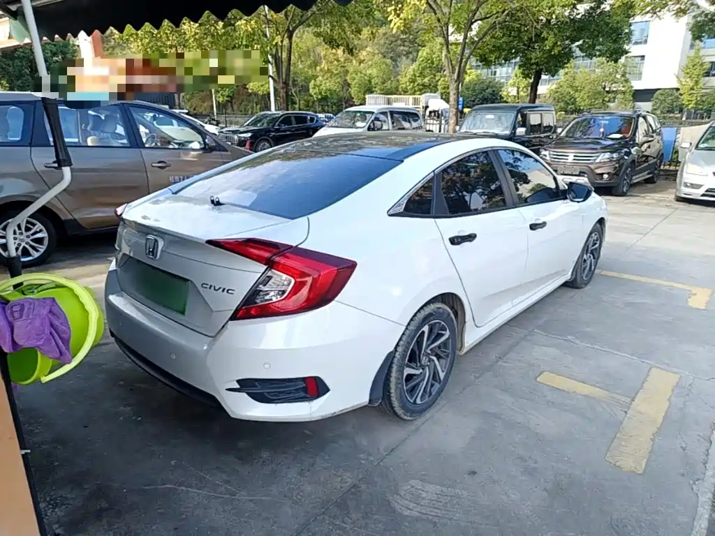 Honda Civic — фото 7