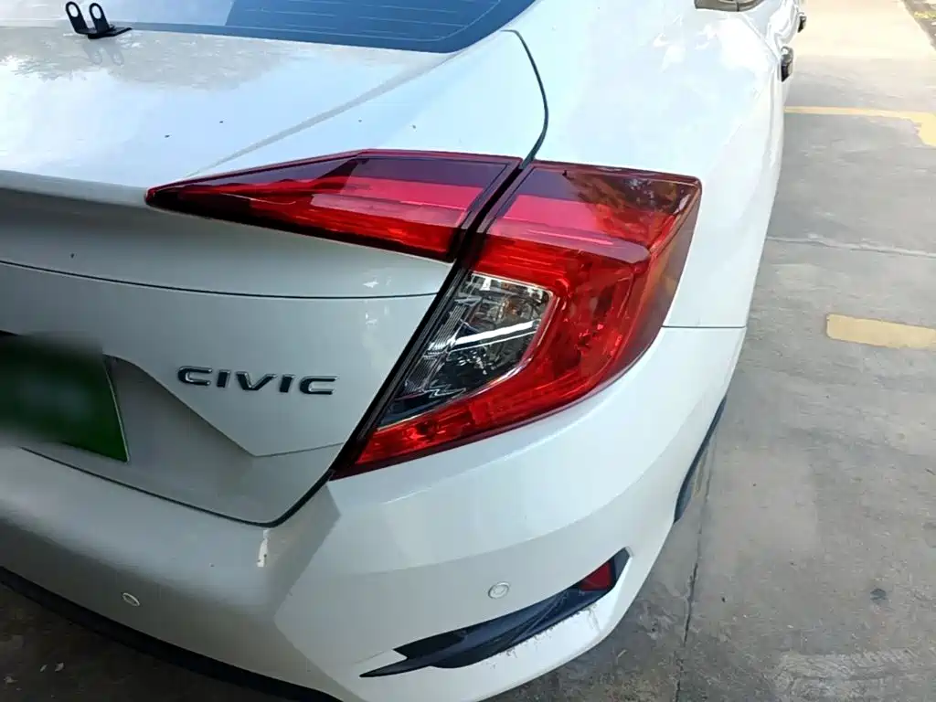 Honda Civic — фото 8
