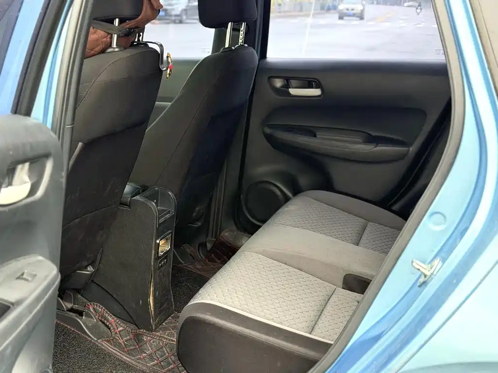 Honda Fit — фото 7
